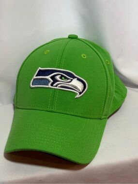 ONFIELD REEBOK Green Seattle Seahawks Baseball Hat S/M